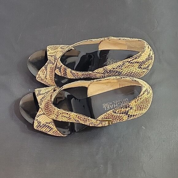 MICHEAL MICHEAL KORS SNAKESKIN PEEP TOE WOMEN"S SANDAL - Picture 6 of 13